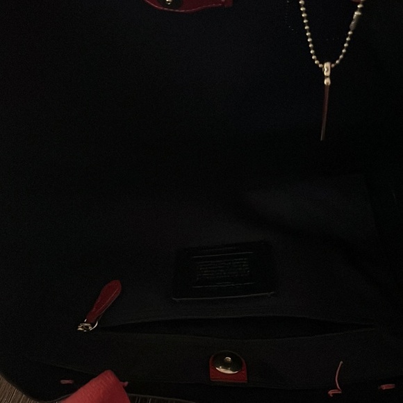 Coach Shoulder Bag - Picture 4 of 7